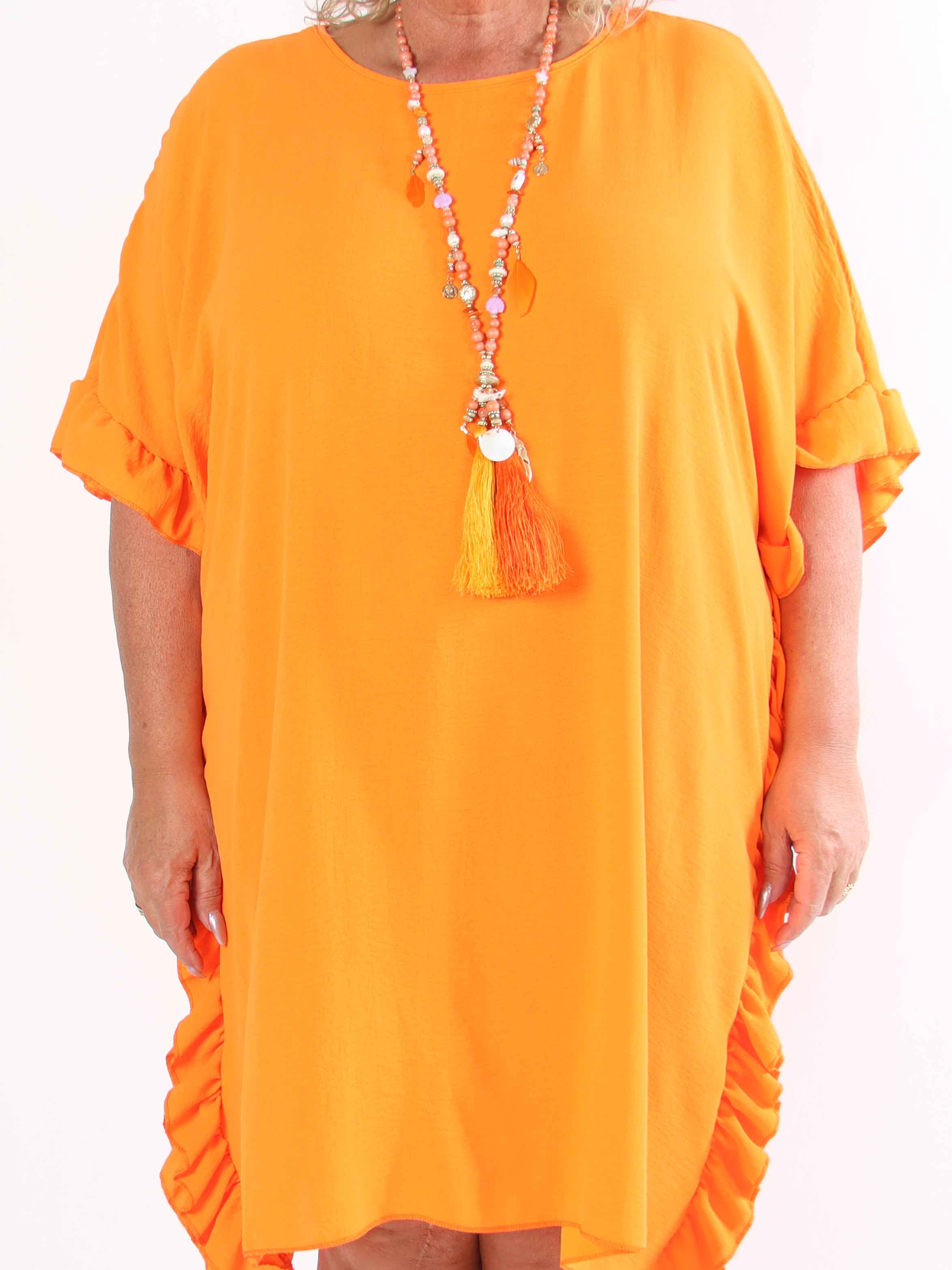 Cille - Plus size-tunika med volanger i sidorna